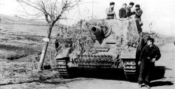Sturmpanzer IV Brummbär