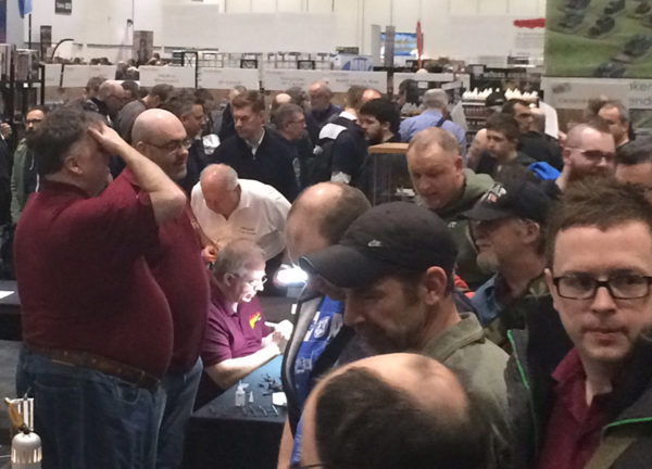 Salute 2016 crowds (5)